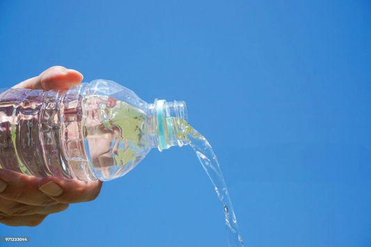 Nanoplastik im Trinkwasser – Eine unsichtbare Gefahr für unsere Gesundheit