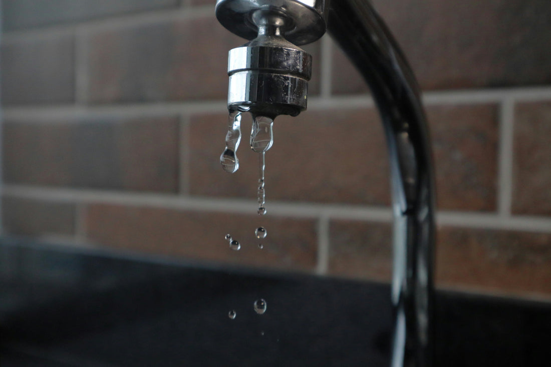 Ausziehbare Küchenarmaturen: Die unterschätzte Kontaktstelle der Trinkwasserhygiene