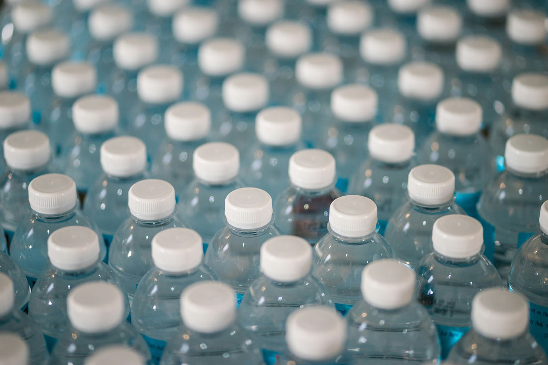 Gesamtkosten im Vergleich: Filtersysteme vs. Flaschenwasser über 10 Jahre