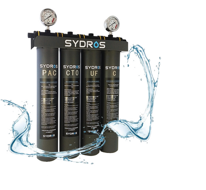 Sydros industrielles 4-Stufen-Filtersystem mit PAC-, CTO-, UF- und C-Kartuschen für Hochleistungs-Wasserfiltration in Edelstahlgehäusen.